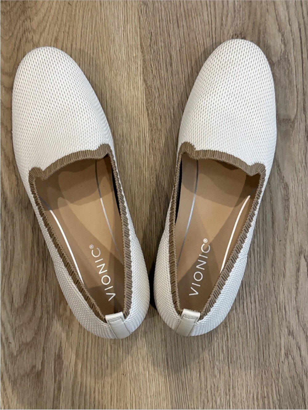 Vionic Womens Willa Knit Loafers Cream/Camel Trim Comfort Old Money Size 7 EUC - Picture 8 of 13